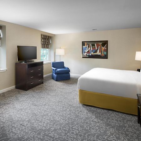 Andover Inn Bagian luar foto