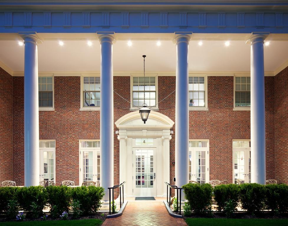 Andover Inn Bagian luar foto