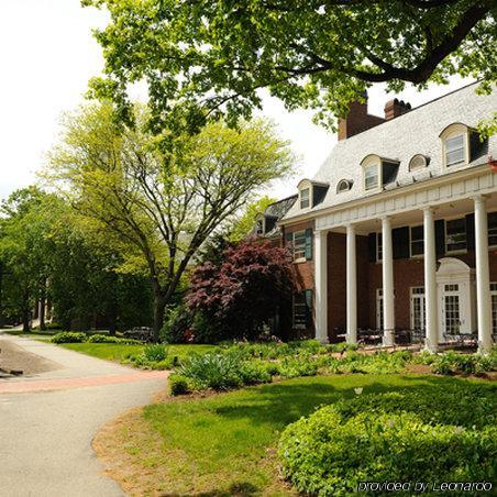 Andover Inn Bagian luar foto